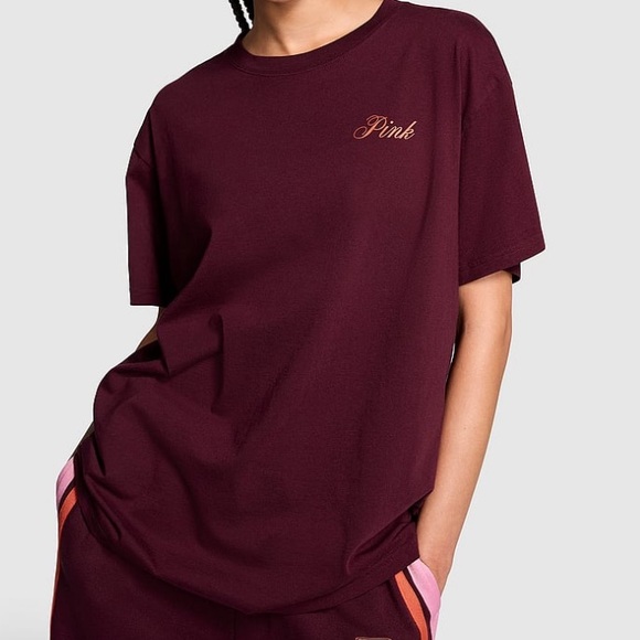 🔥VS Pink NEW RELEASE campus tee sz XXL NWT - Picture 2 of 6